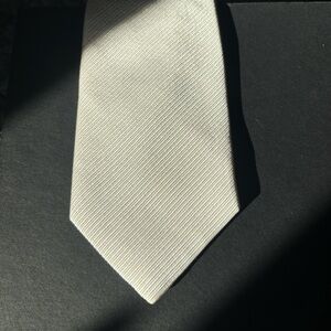 David Donahue Elegant Ivory Tie